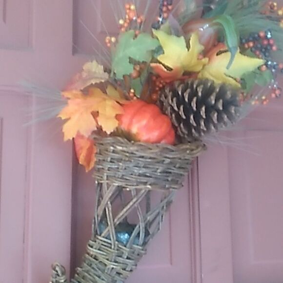 Haystacks Door Decorations - Picture 1 of 10